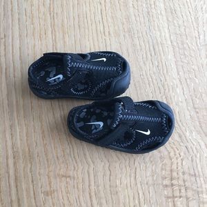 New, Nike Baby Sandals, Size 2